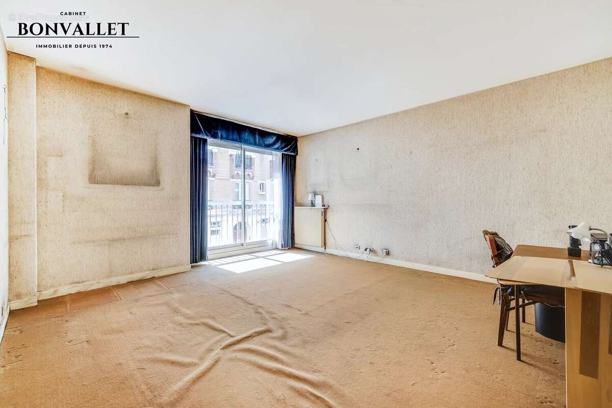 Paris 15e – Boucicaut/Lourmel – 2 pièces de 47 m² à rénover, plein sud, 1er étage avec ascenseur - photo 3