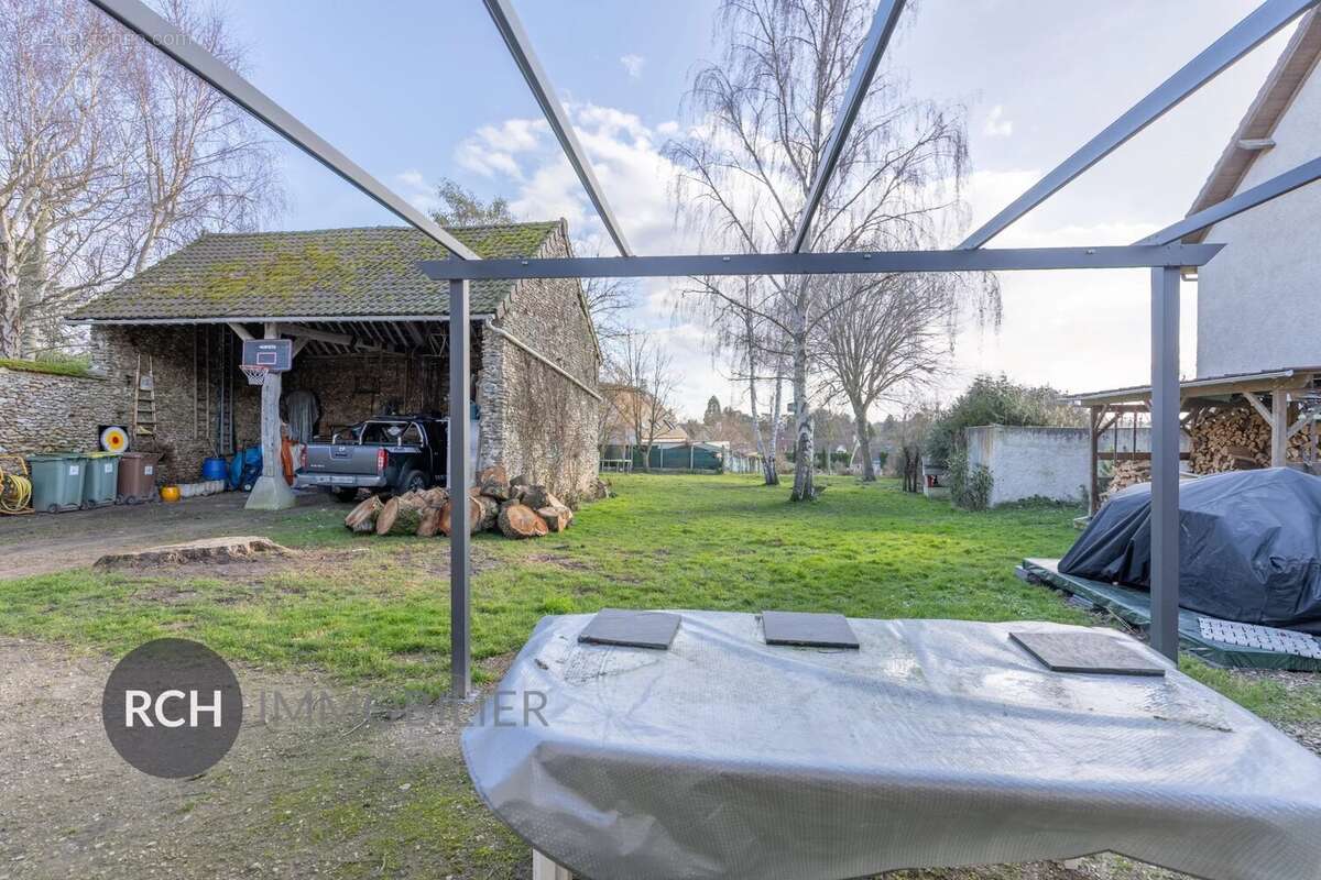 Maison à BAZAINVILLE