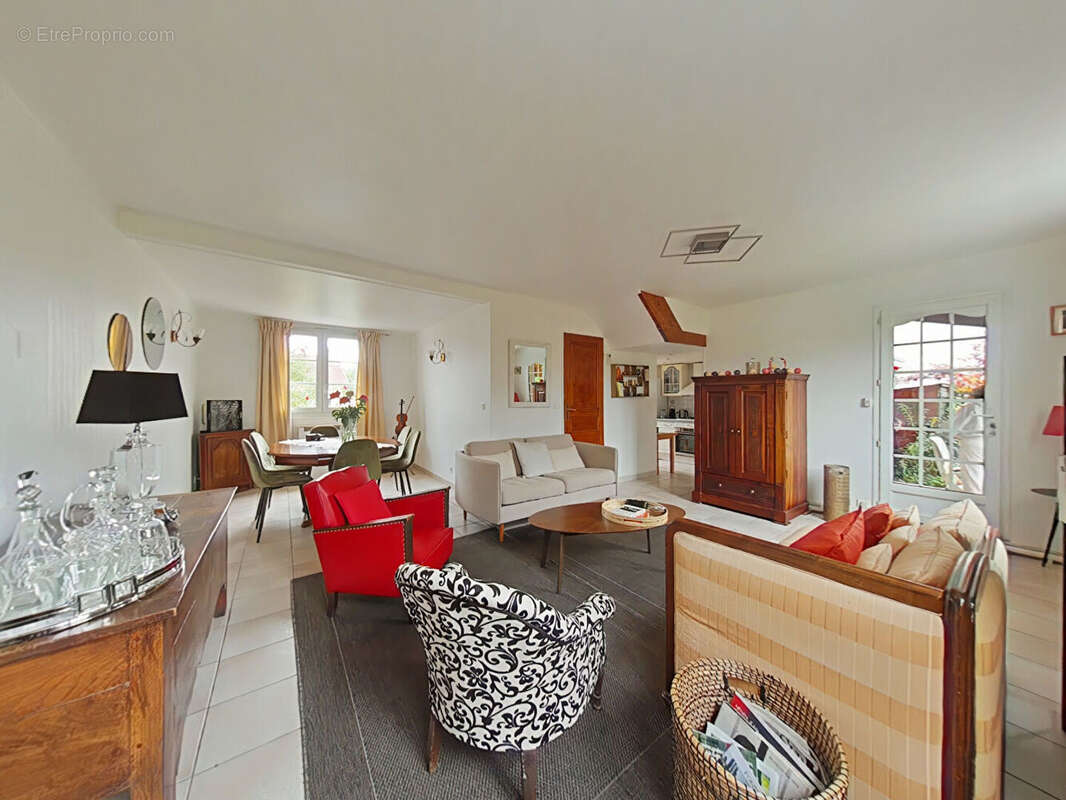 Maison à FONTENAY-LE-FLEURY