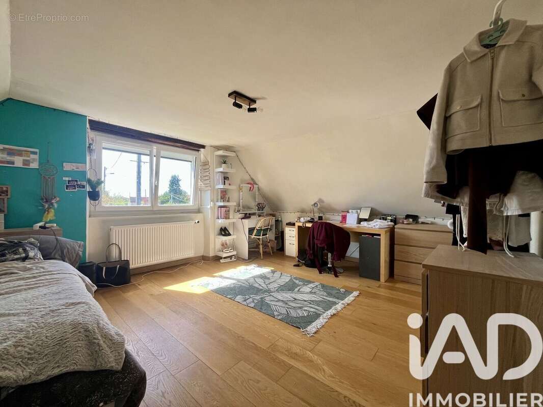 Maison 130 m² à Villemer  - photo 8