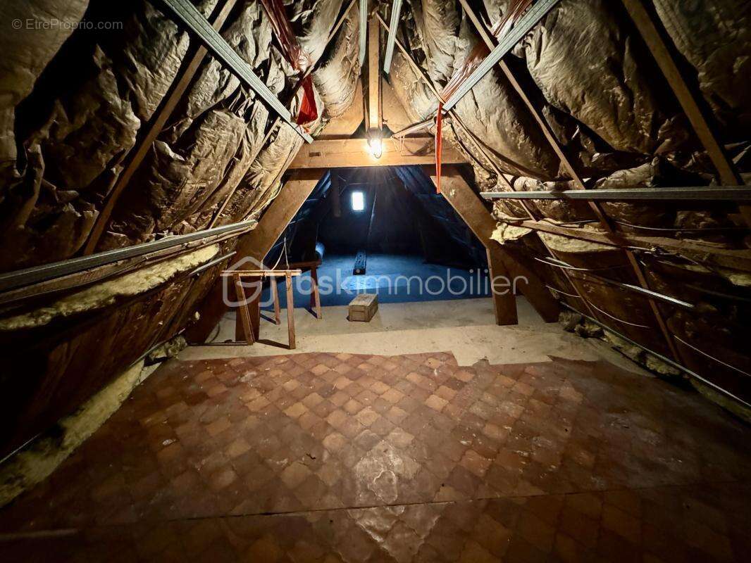 Maison à SAINT-CYR-SUR-LOIRE