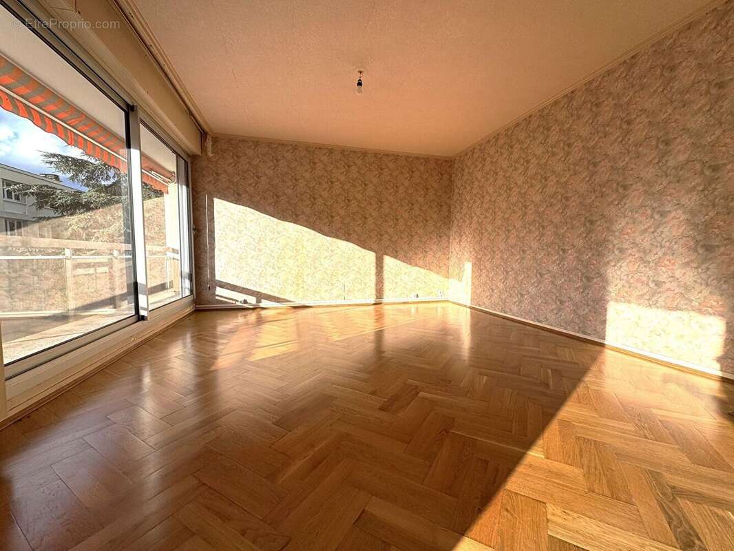 Appartement T6 quartier GALOUBIES - photo 3