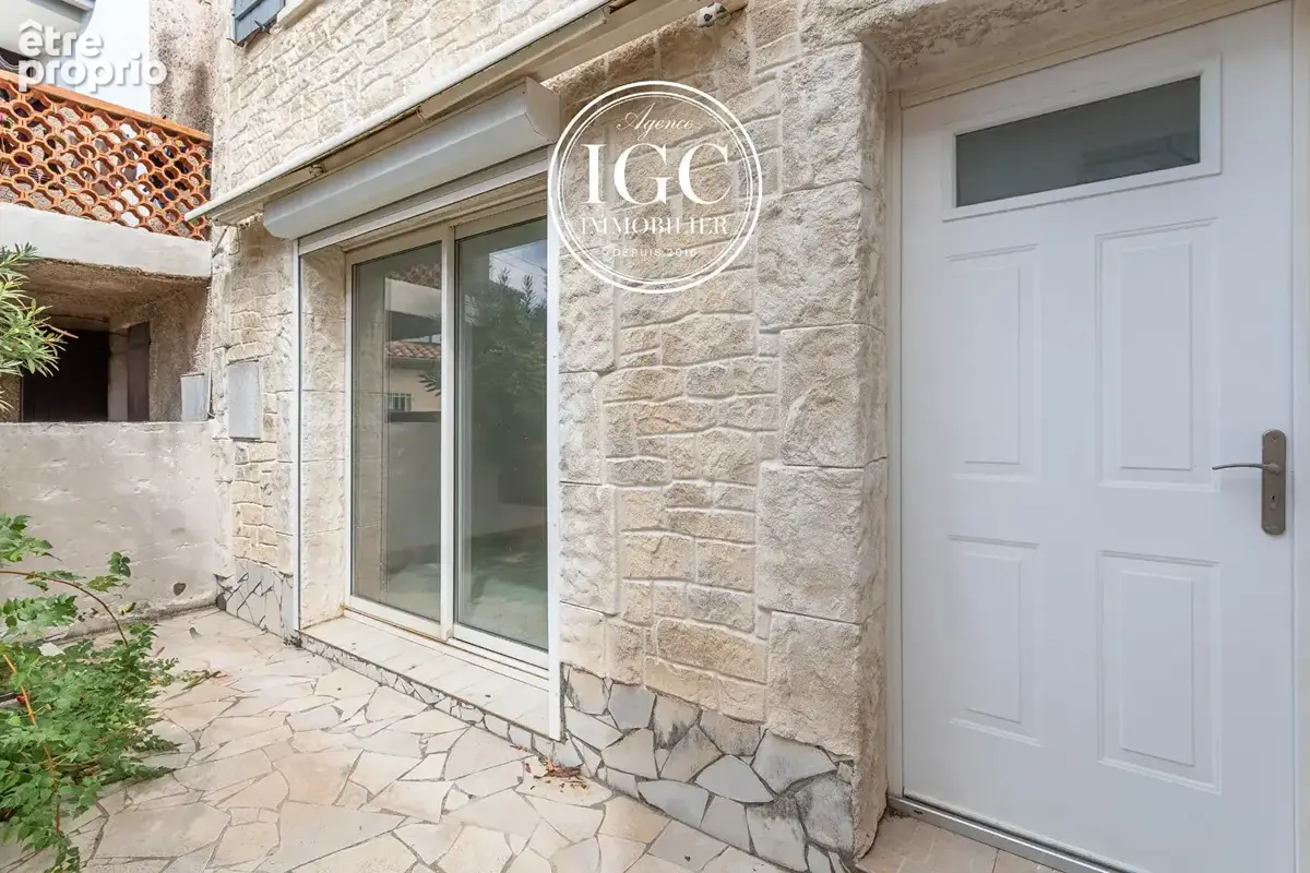 LA COURONNE  Maison de village T3  73 m2  Proximité mer - photo 4