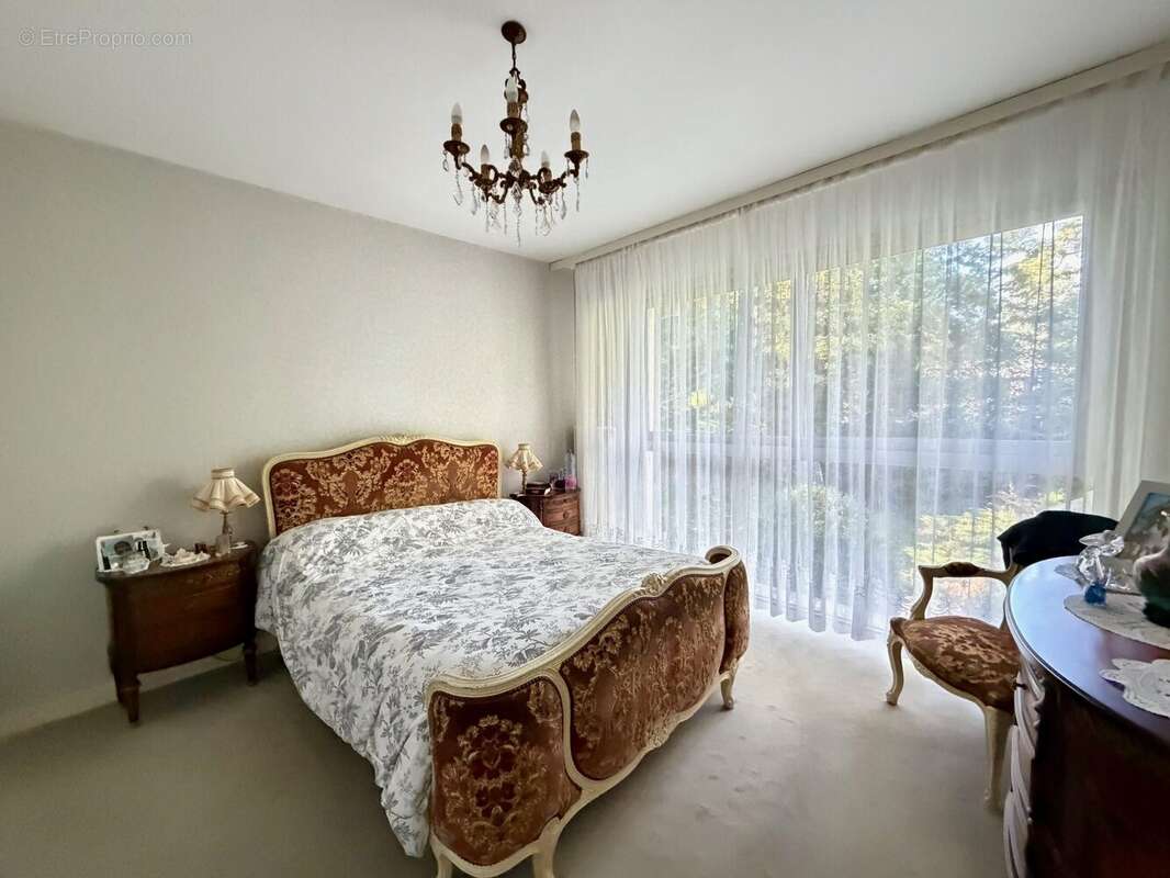 Maison à SAINT-GENEST-LERPT