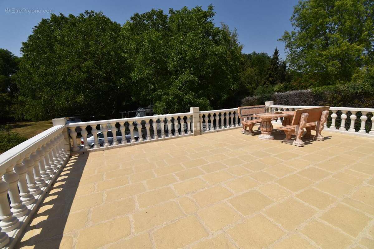 Pavillon plain pied 3 chambres 2 garages - photo 11