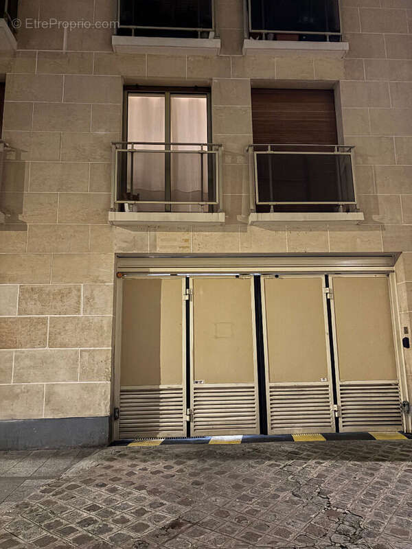 Parking à PARIS-5E