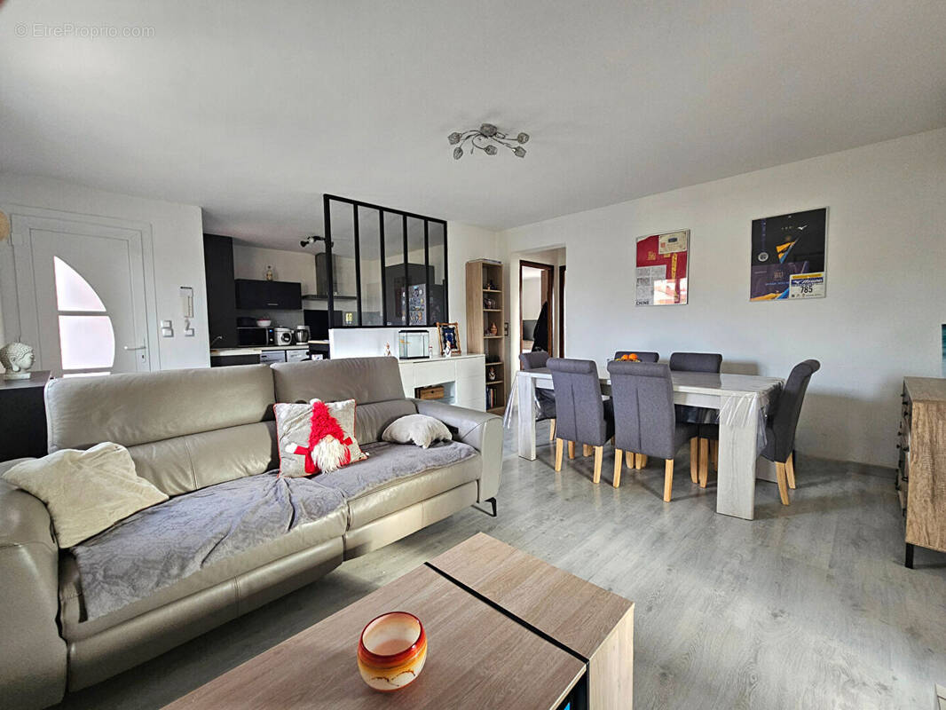 Appartement à LA CRAU