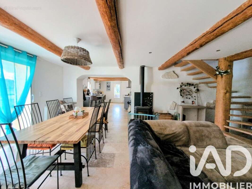 Maison 266 m² à Pernes-Les-Fontaines  - photo 6