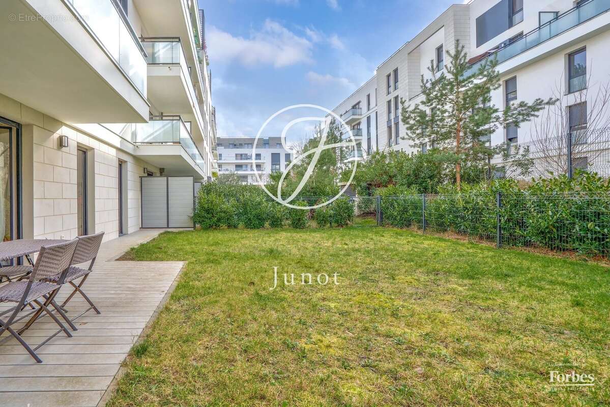 Appartement à GARCHES