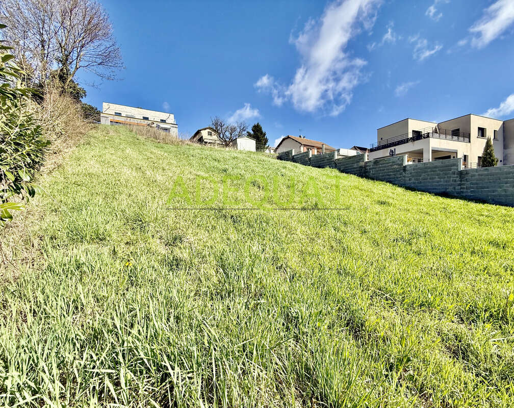 Terrain à RUY