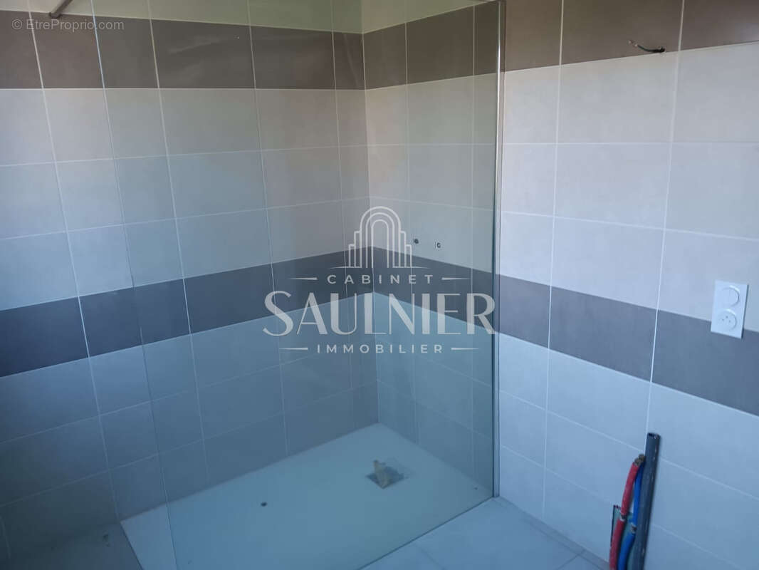 Maison à SAINT-SULPICE-DE-POMMERAY