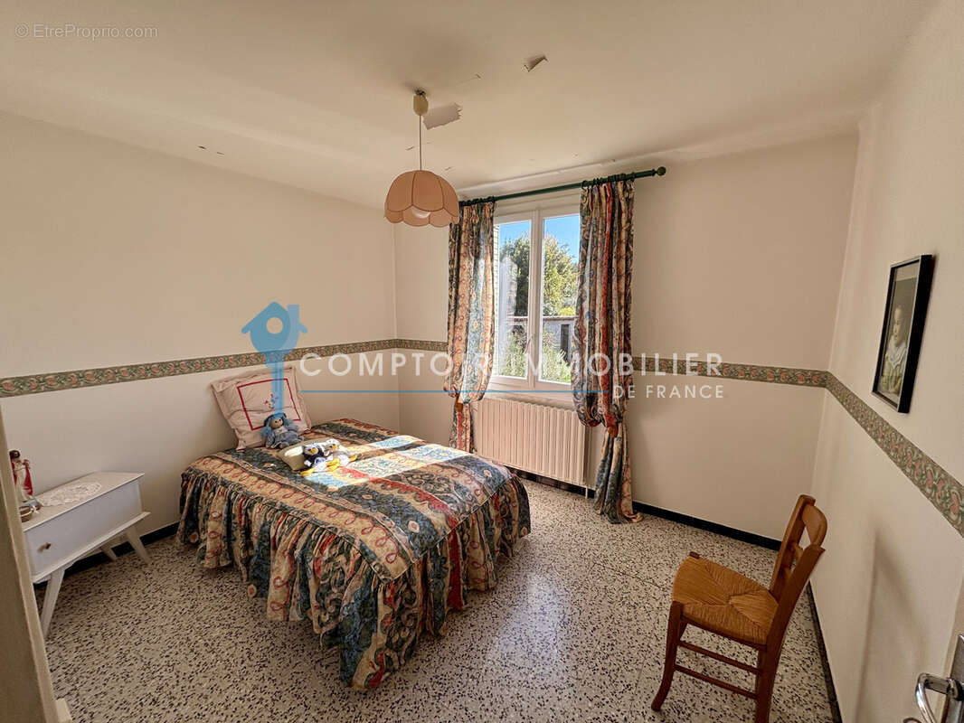 PERIPHERIE UZES : Maison P8 sur beau terrain arboré - photo 12