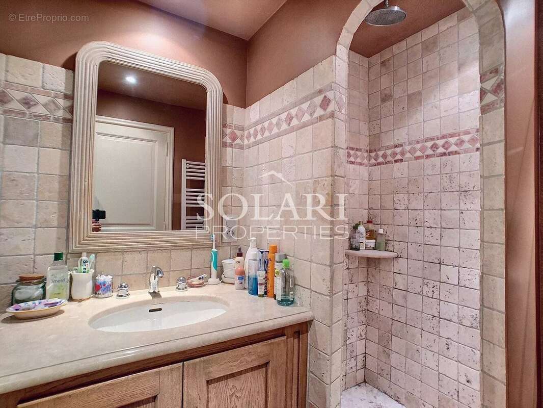 Maison à THEOULE-SUR-MER