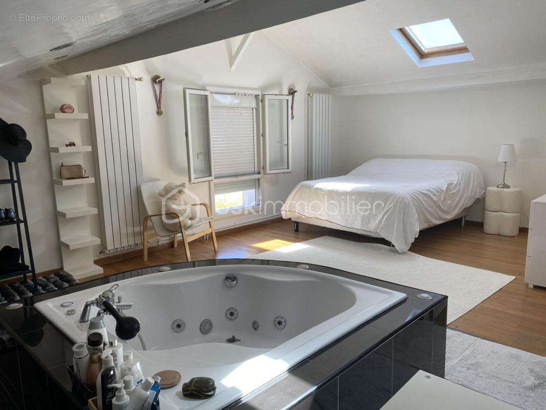 Rosny-sous-Bois – Plateau d’Avron – Maison individuelle de caractère – Sans travaux – - photo 10