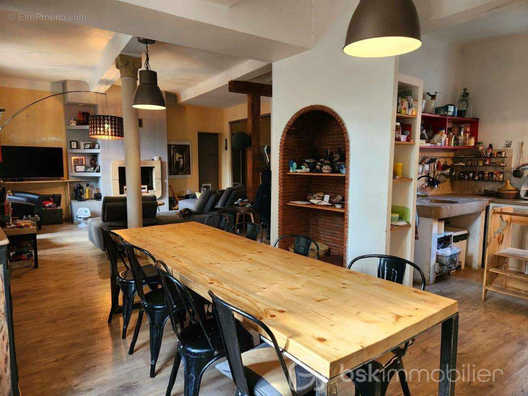 Belle bastide 8 pieces avec dependances - photo 2
