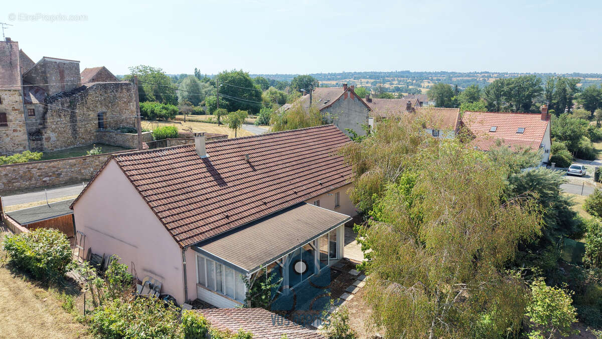 Maison de plain pied avec terrasse, garage, veranda et annexes - photo 14