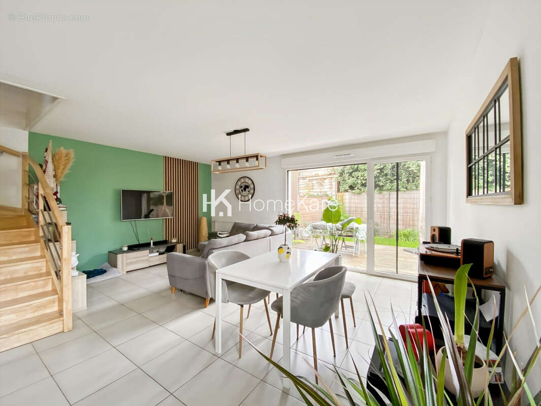 Maison à VILLENAVE-D'ORNON