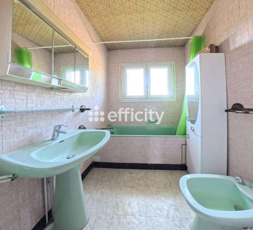 Maison 113 m² à Verrieres-Le-Buisson  - photo 8