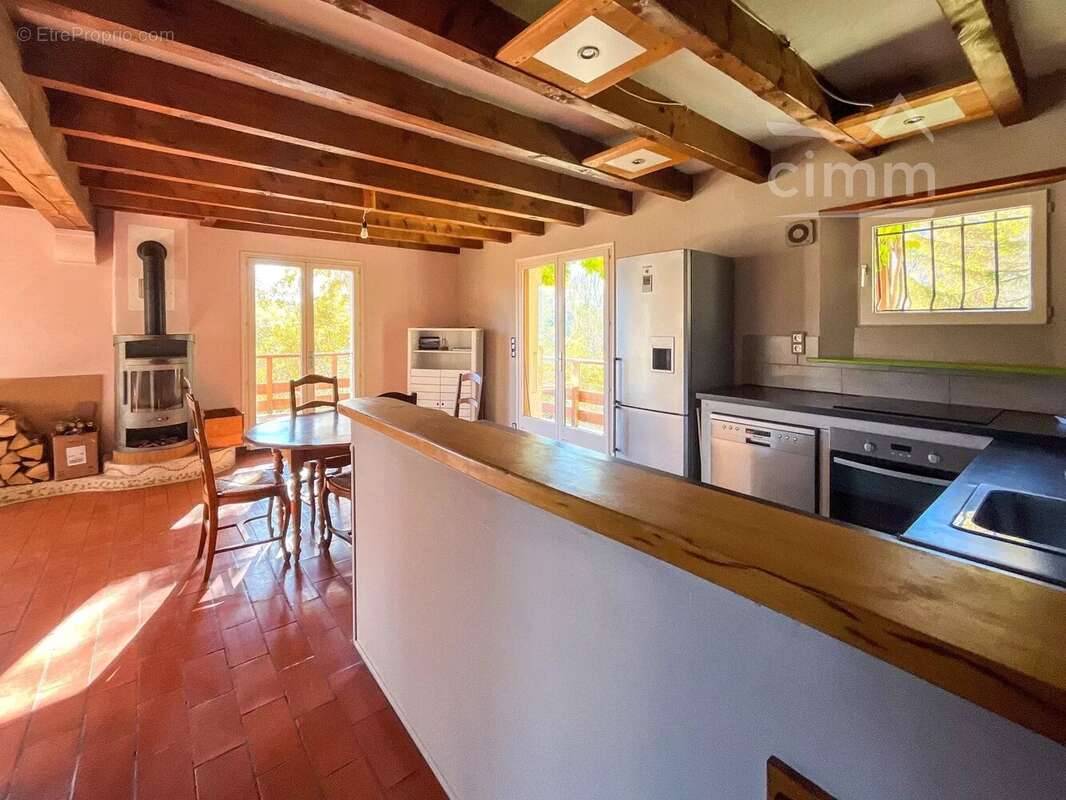 Maison à LA TERRASSE