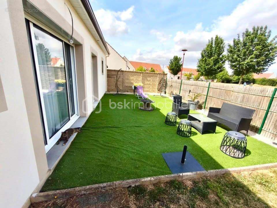 Maison de plain-pied de 2016 – 103 m² – 3 chambres – Combles aménageables – Montdidier (80500) - photo 3