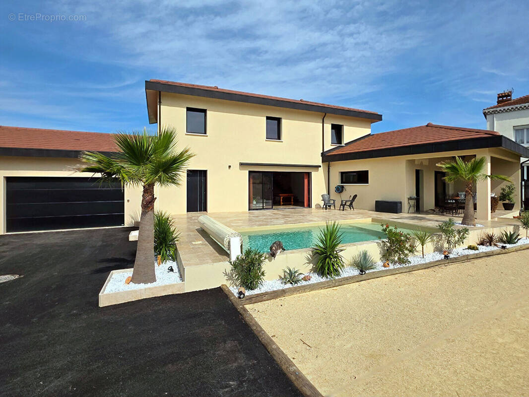 Maison à ROMANS-SUR-ISERE