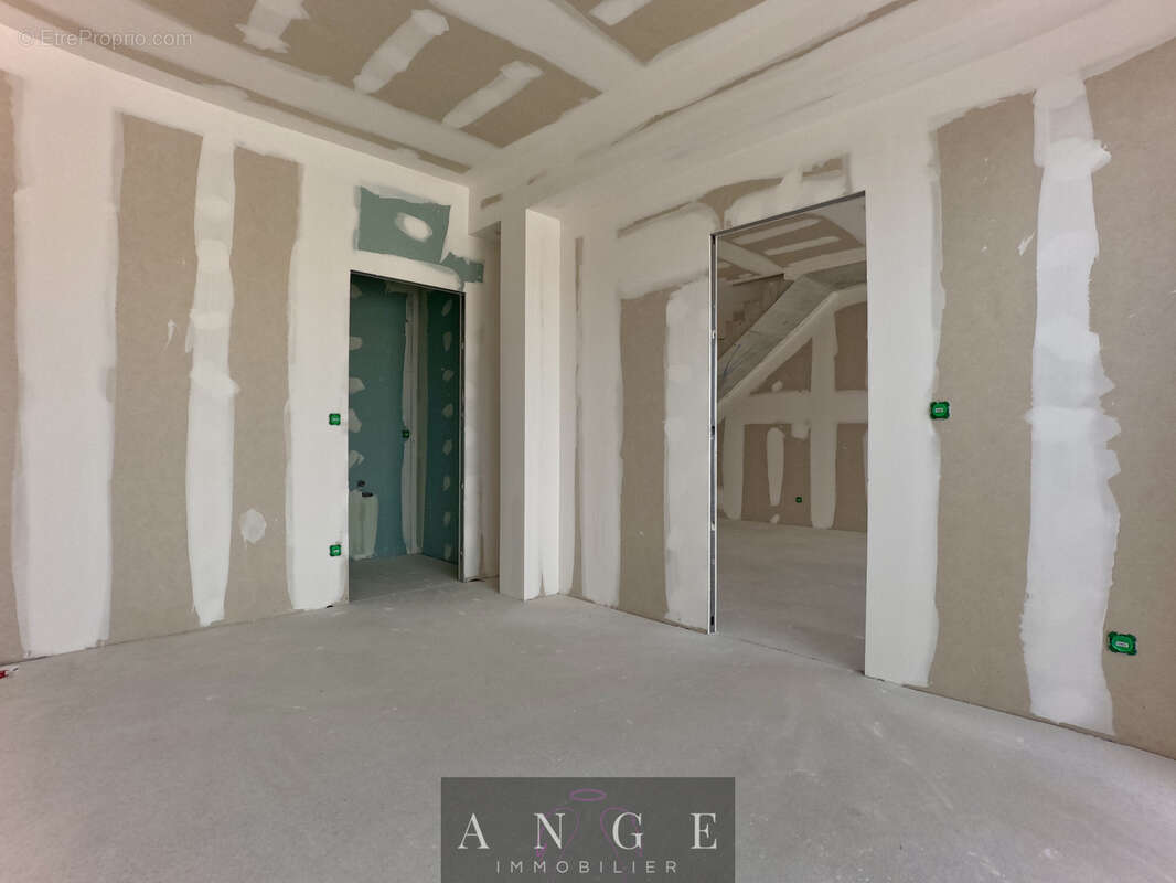 Villa contemporaine NEUVE LA FARLEDE - photo 6