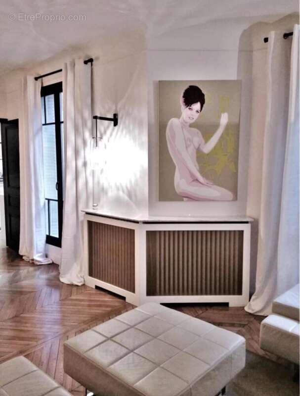 Appartement à NEUILLY-SUR-SEINE