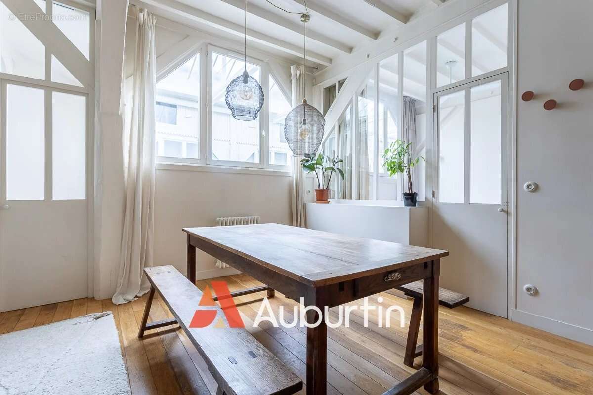Appartement à PARIS-18E