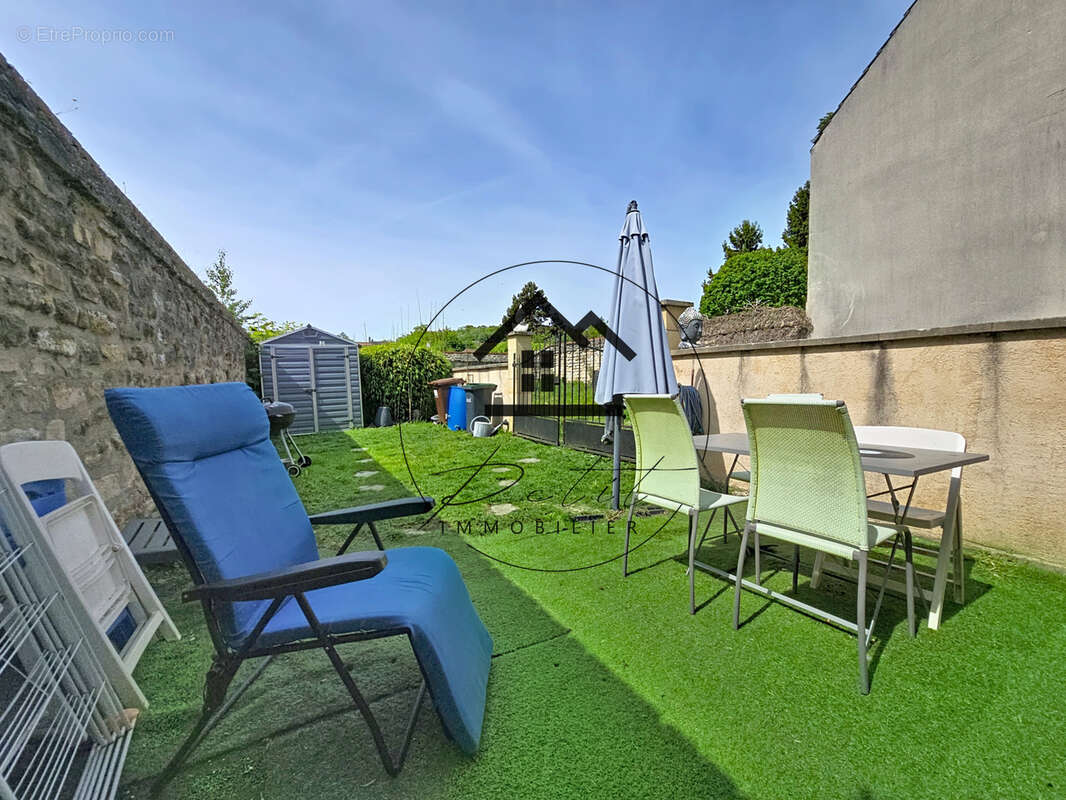 Appartement à MOUY