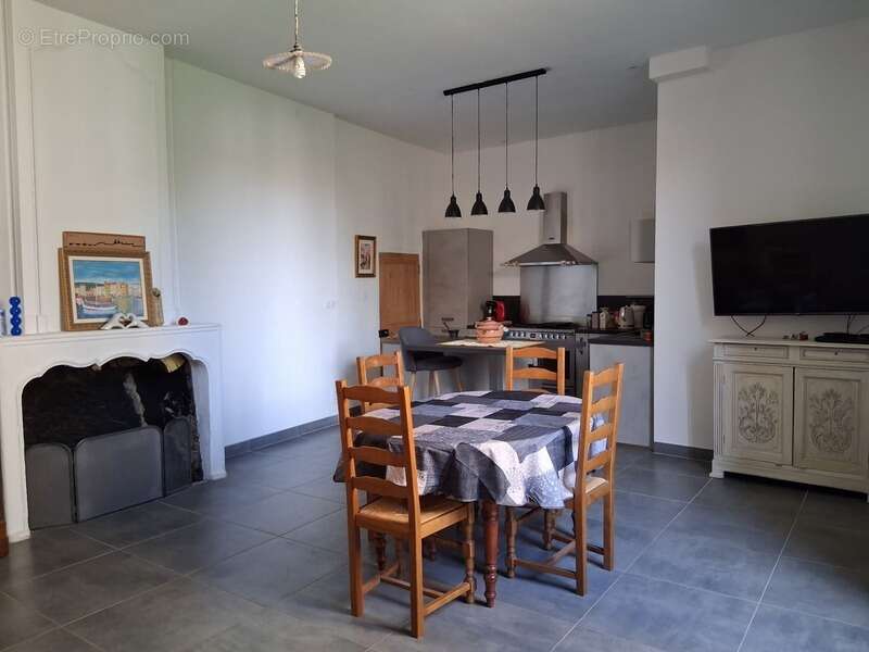 Maison à DOMAZAN