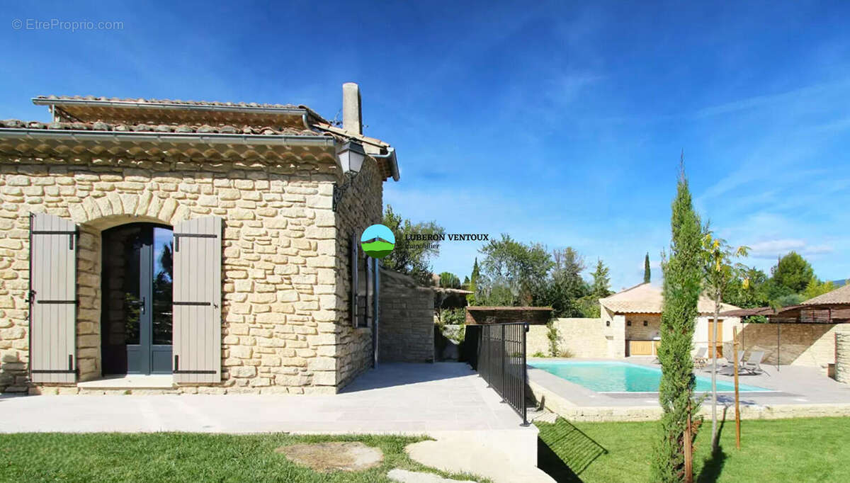 Maison à SAINT-PIERRE-DE-VASSOLS