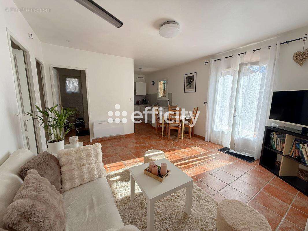 Maison à NANS-LES-PINS