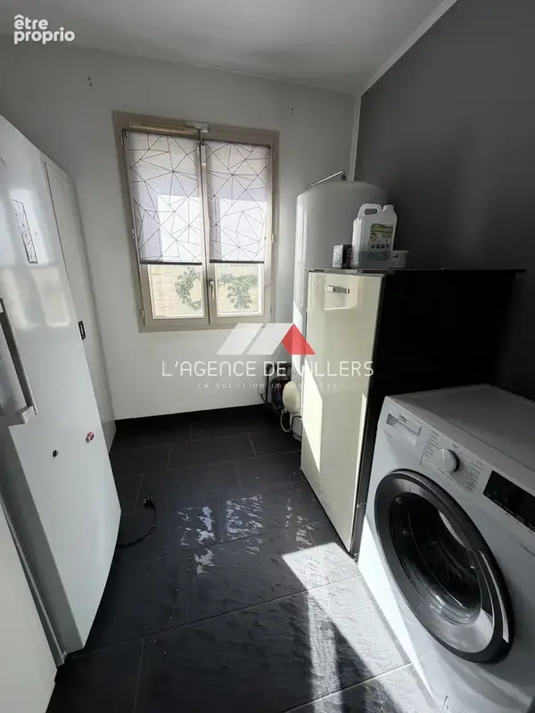Pavillon récent sur 508 m2 de jardin. - photo 4
