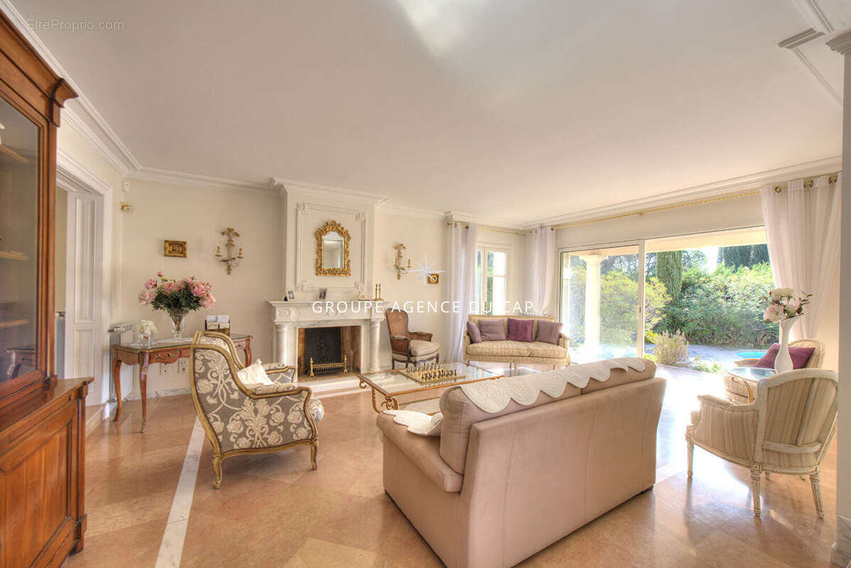 Maison à SAINT-RAPHAEL