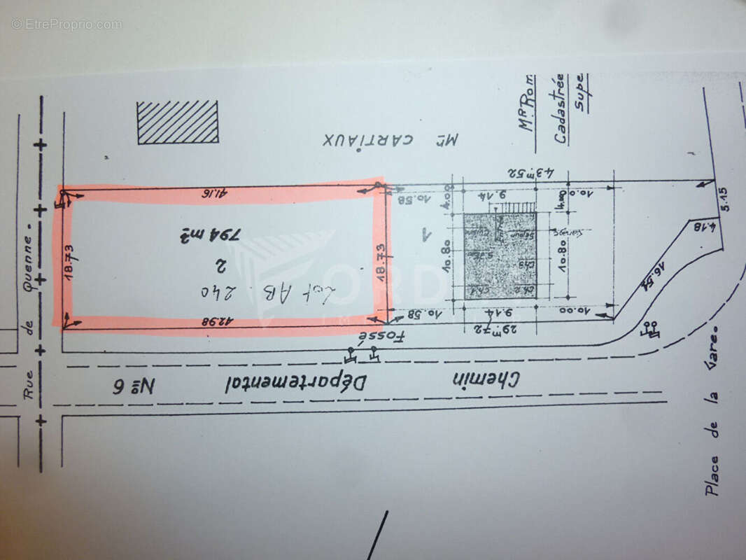 Terrain à CHAMPS-SUR-YONNE
