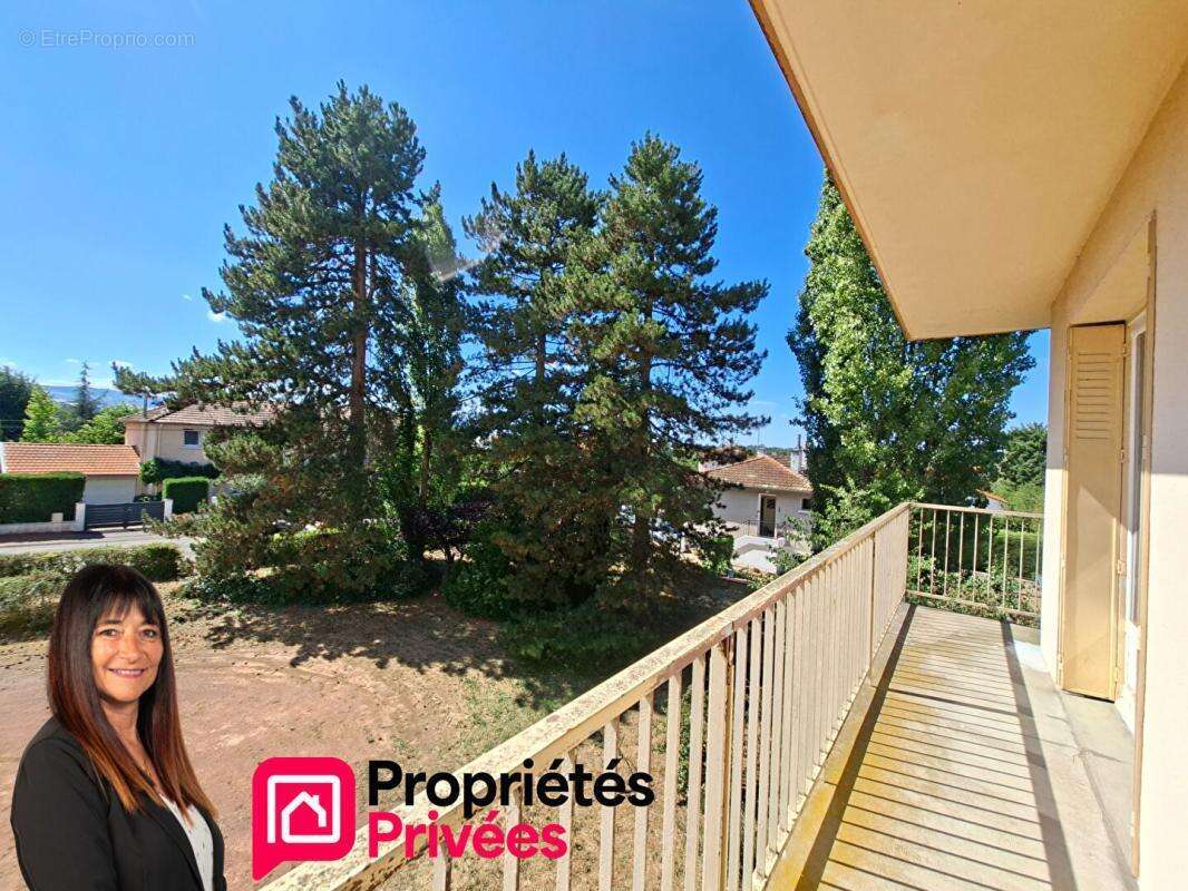 Appartement Riorges T5 + balcons + garage - photo 4