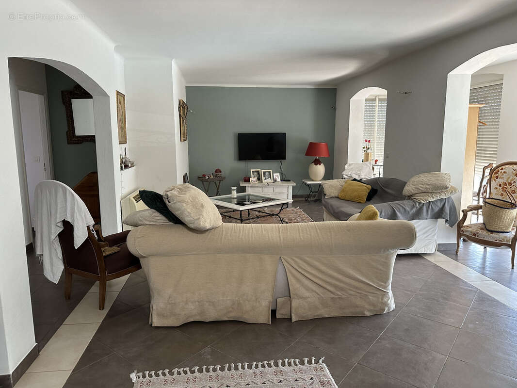 Maison à SOLLIES-PONT