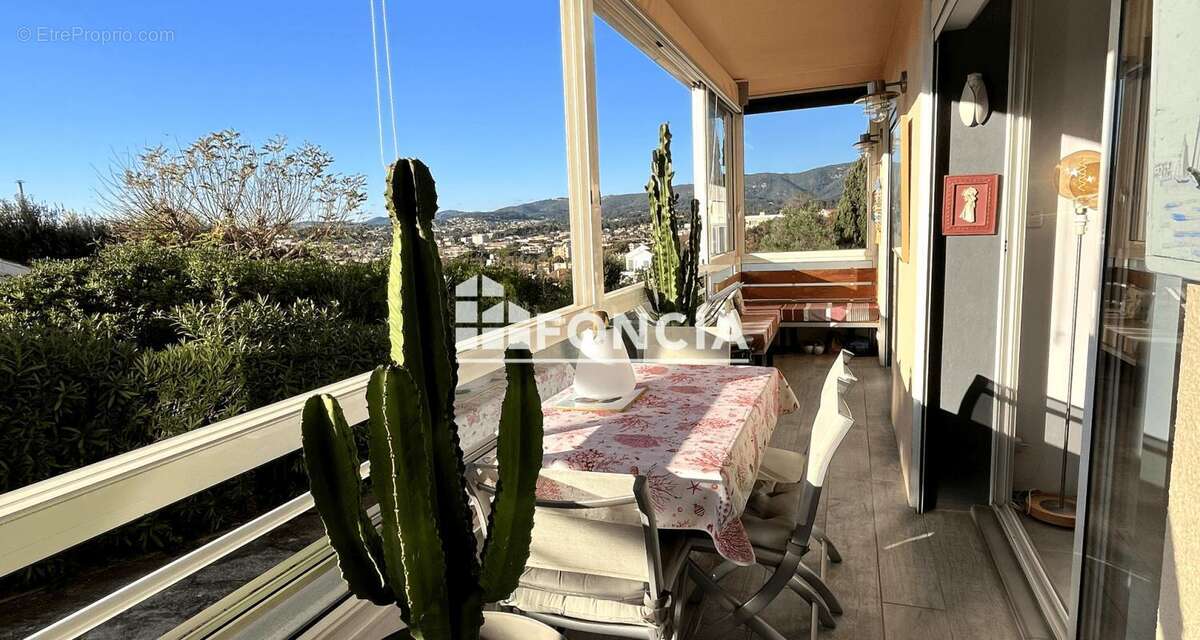 Appartement à SIX-FOURS-LES-PLAGES