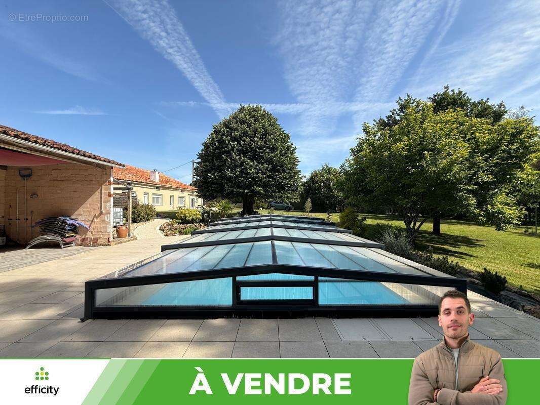 Maison à GENOUILLE
