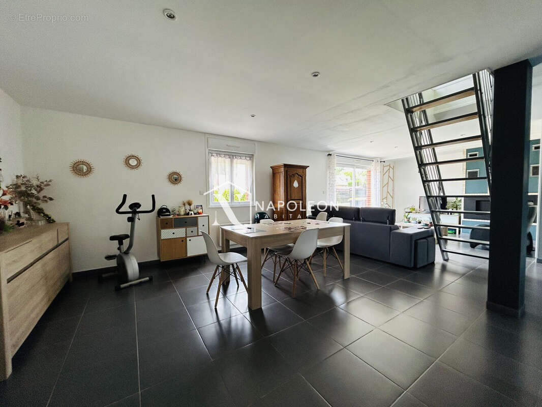 Maison 109 m² à Artres  - photo 9
