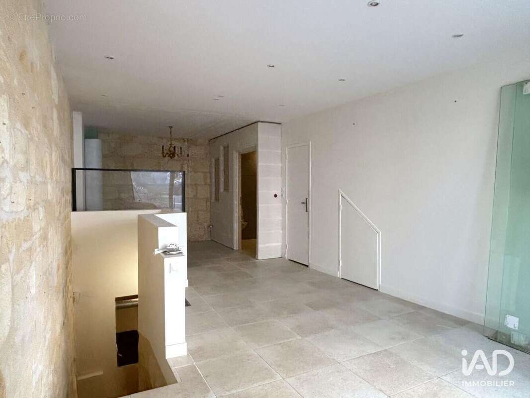 Photo 2 - Commerce à BORDEAUX