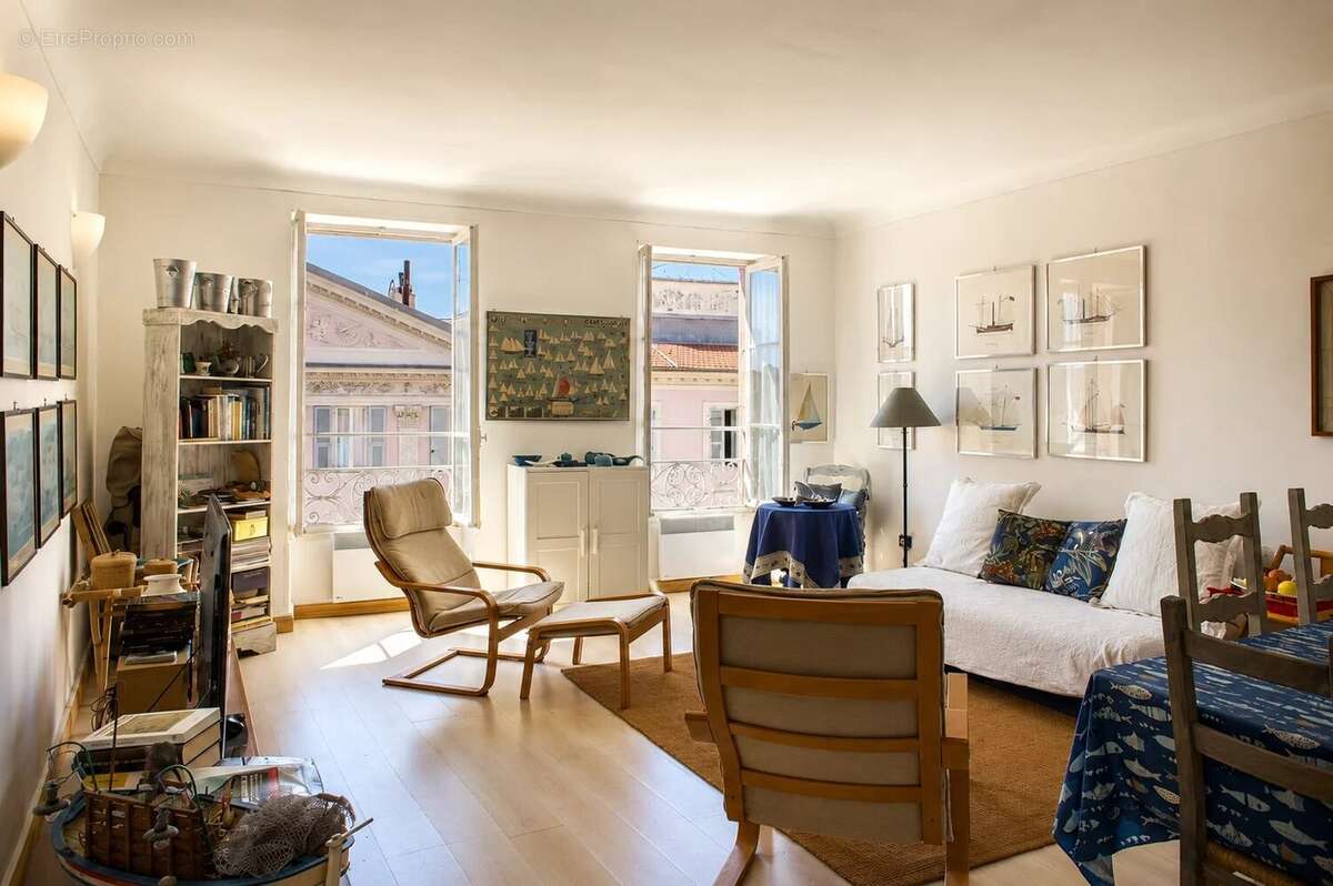 Appartement à MENTON