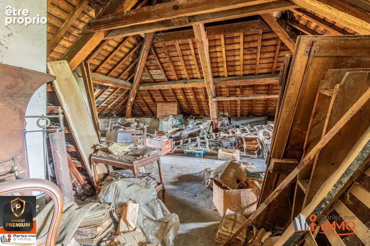 Appartement à L'ARBRESLE