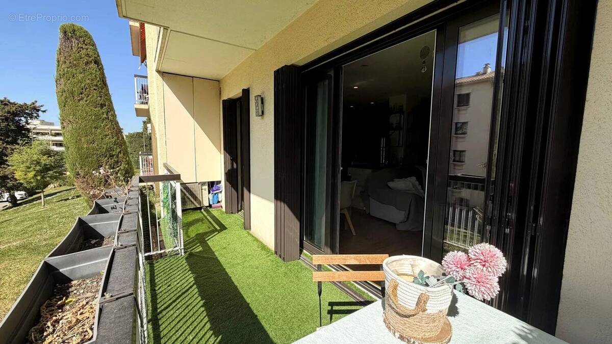 Appartement à LE CANNET