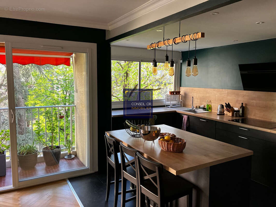 Appartement à OULLINS