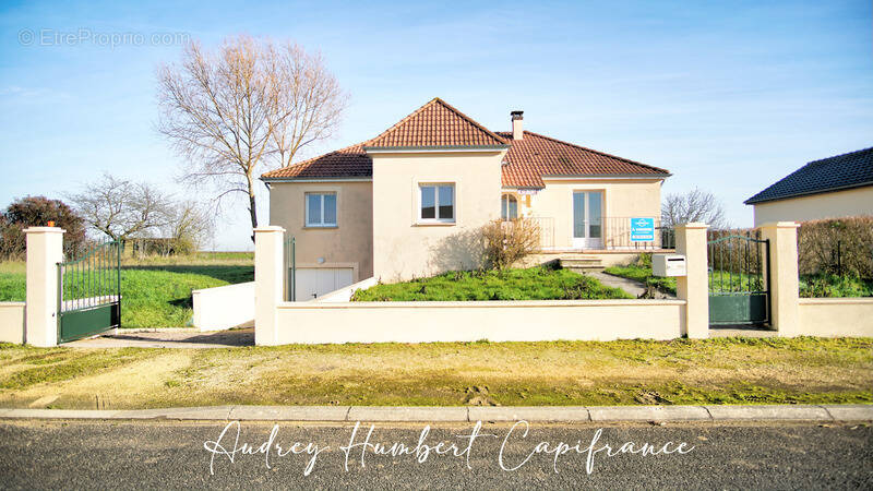 Maison à PINTHEVILLE