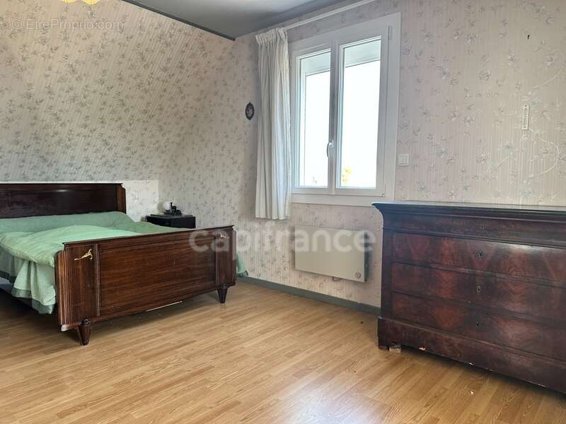 Maison à SAINT-BRIS-LE-VINEUX