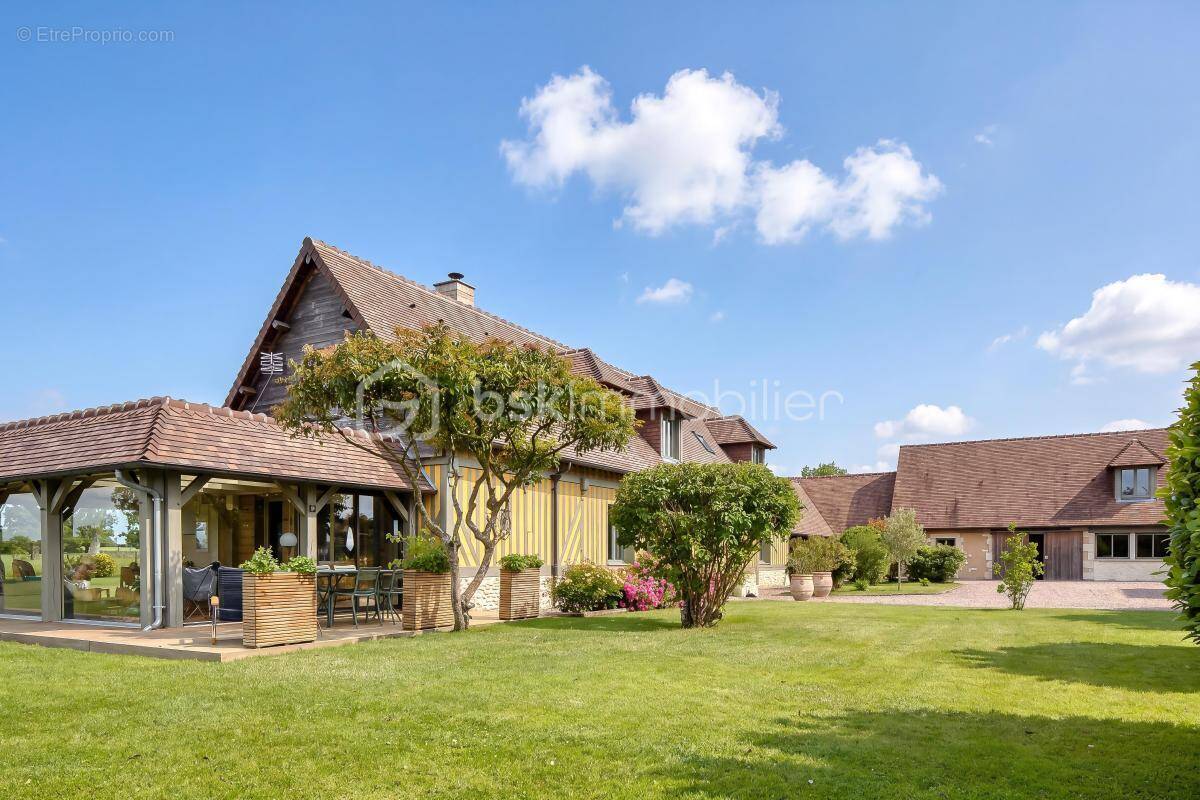 Maison à PONT-L'EVEQUE