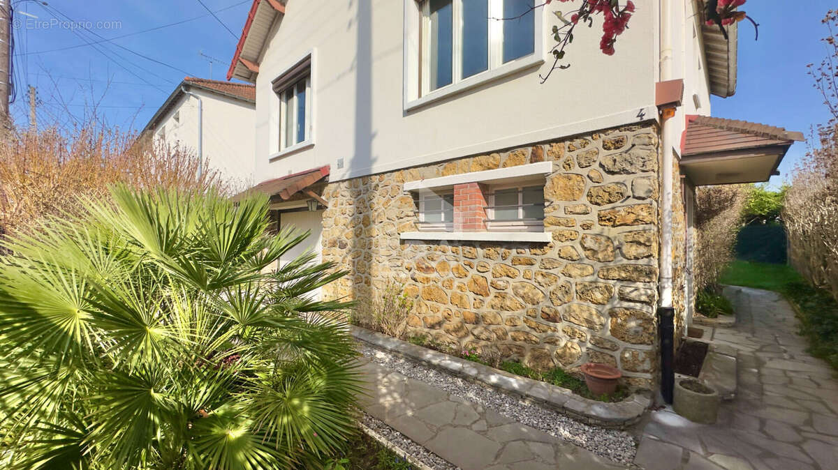 Maison à ATHIS-MONS