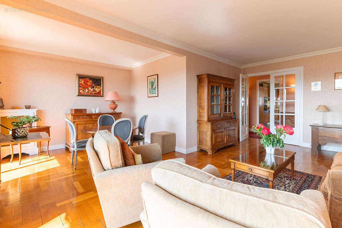 Appartement à PARIS-12E